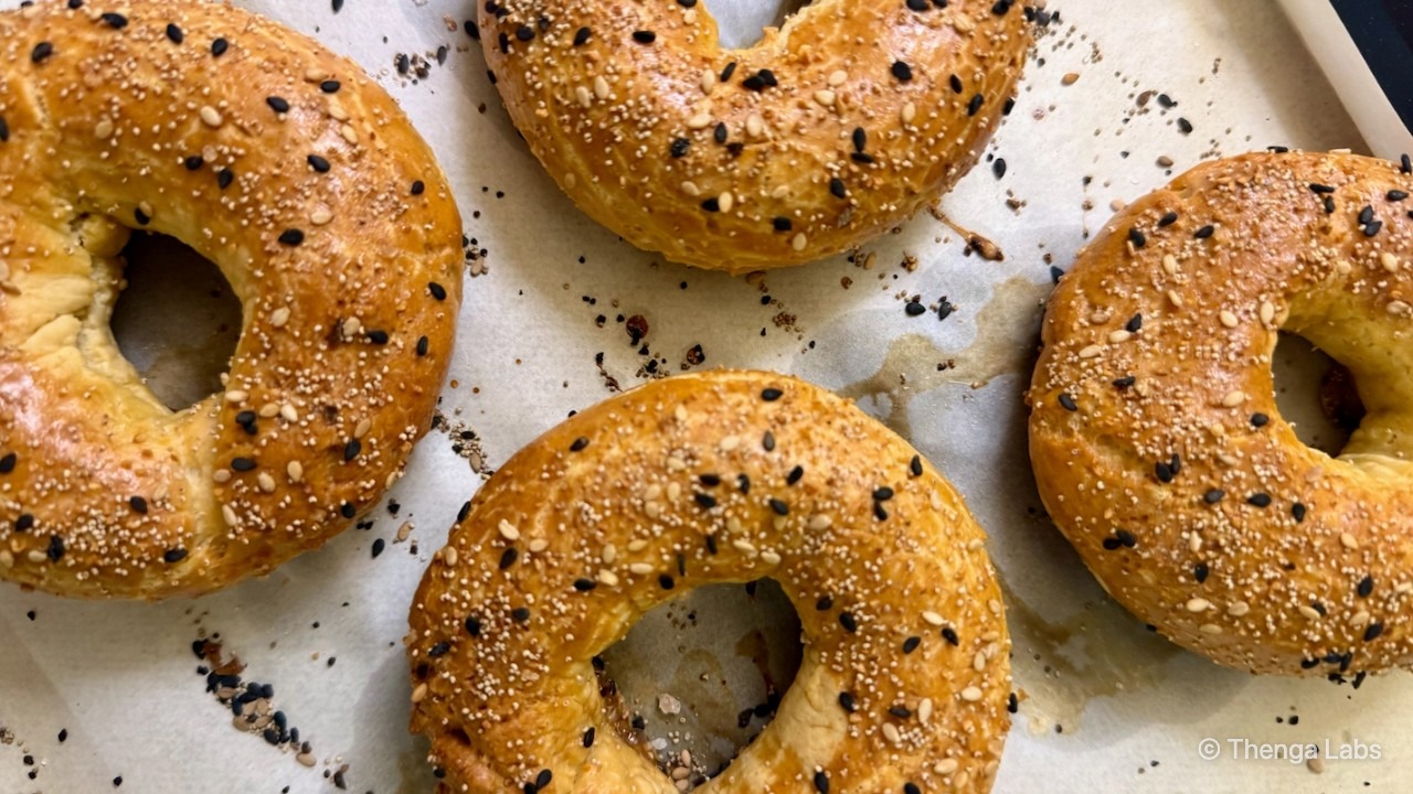 High-Protein Cottage Cheese Bagels (Easy 4-Ingredient Recipe)